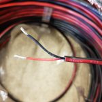 Red and black cable 2x0,325mm2 (22 AWG)